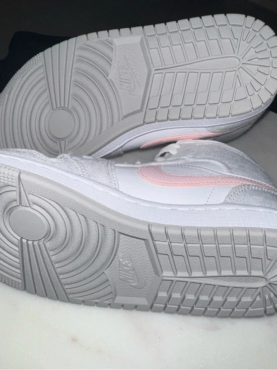 Jordan 1 Mid Sneakers - White & Light Pink - Picture 3 of 4